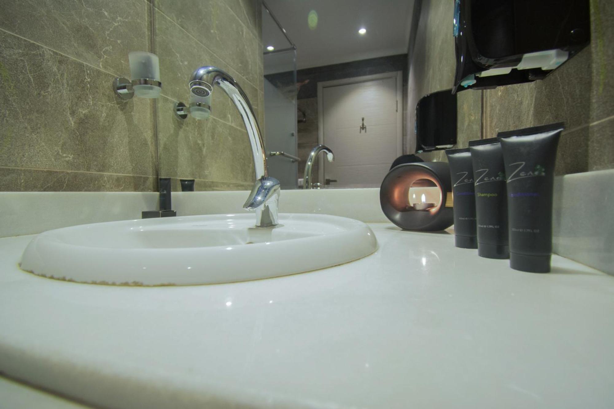Nile Guardian Hotel Giza Экстерьер фото